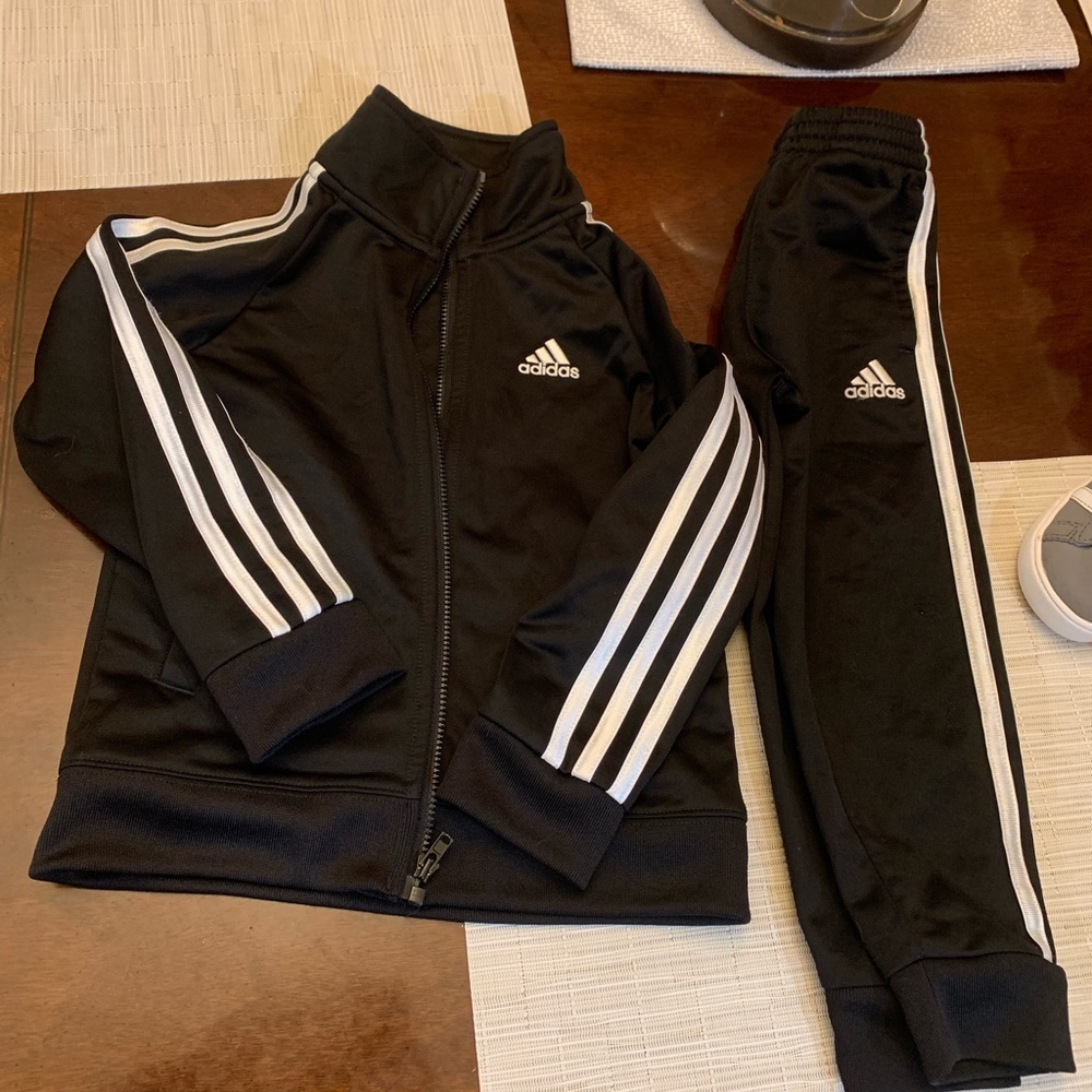 Adidas Track Suit 3T